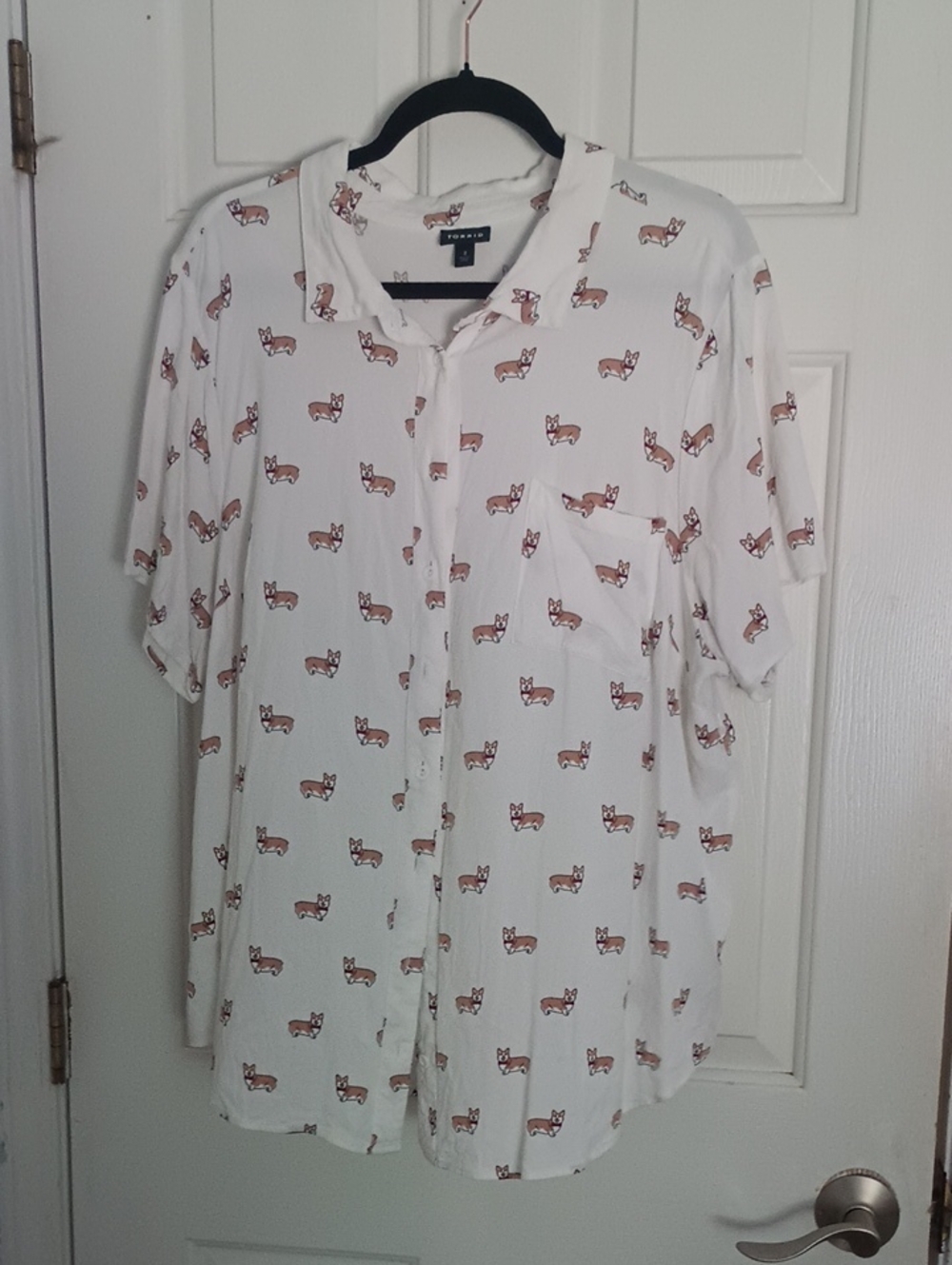 torrid White Short-Sleeve Button-Down Shirt with Corgi Print
